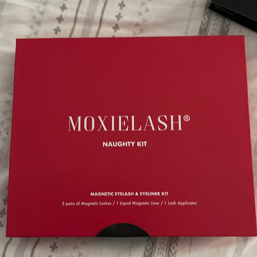 Magnetic Eyelash Kit